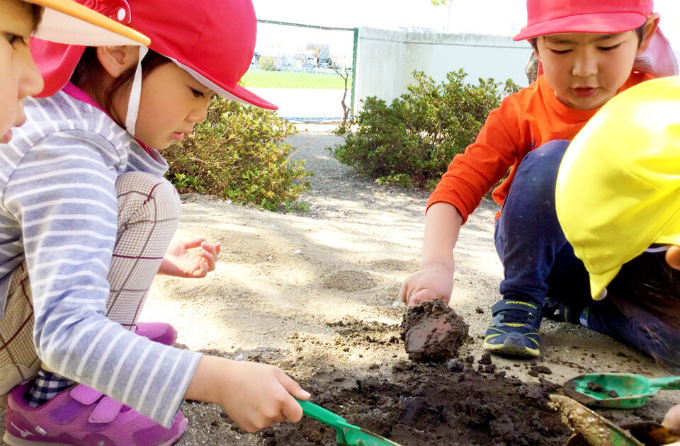 2021年4月 SuruSu上陽こども園 子どもたち戸外遊びの様子