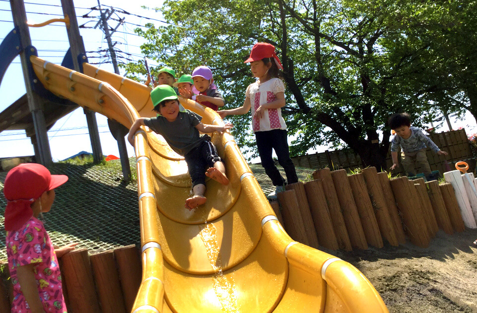 2021年4月 SuruSu上陽こども園 子どもたち戸外遊びの様子