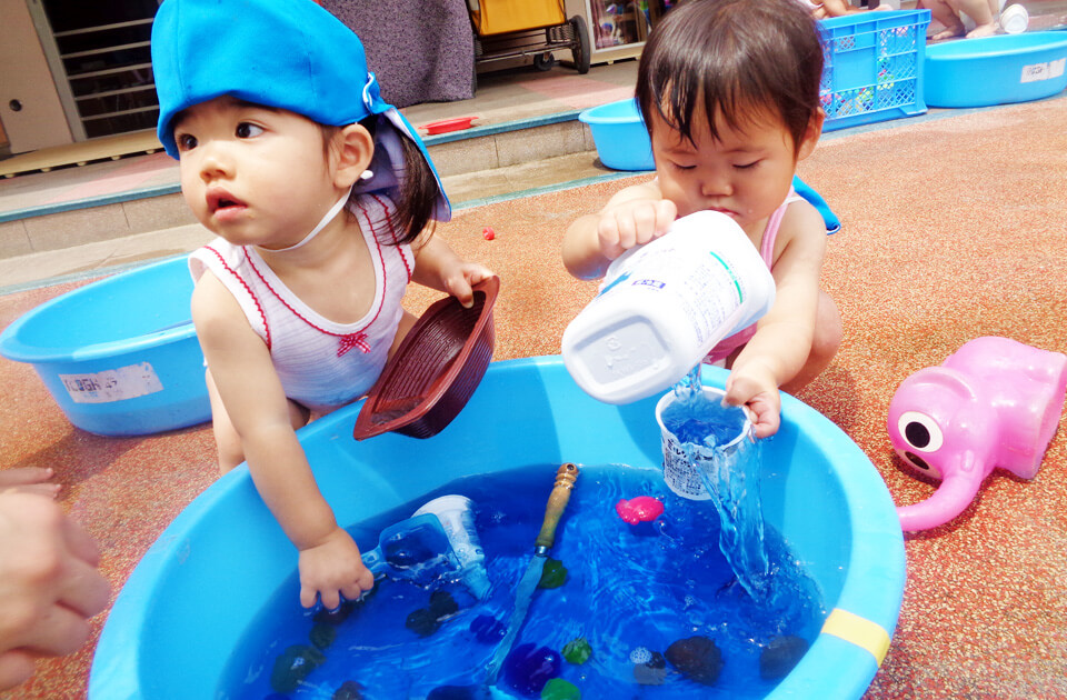 2021年5月 SuruSu上陽こども園 水遊びや泥んこ遊びの様子