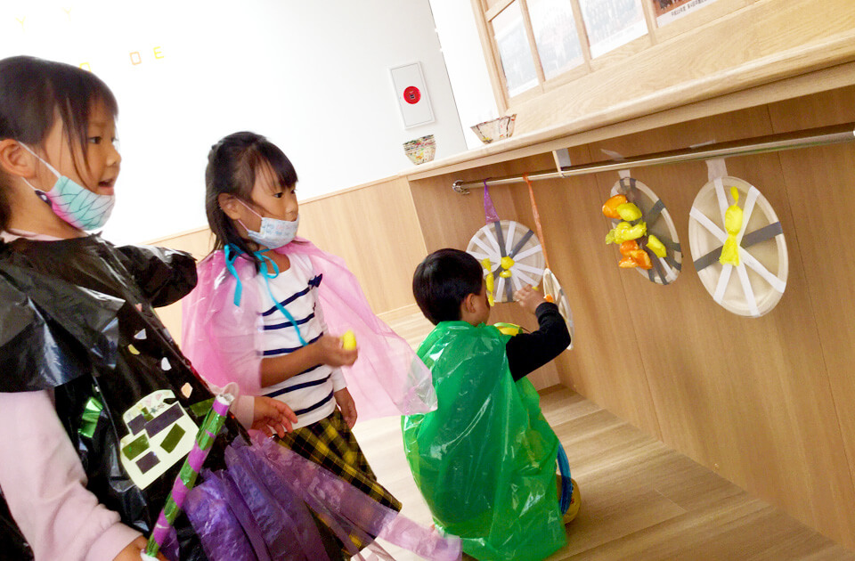 2021年11月 SuruSu上陽こども園 ハロウィンパーティーの子ども達の様子