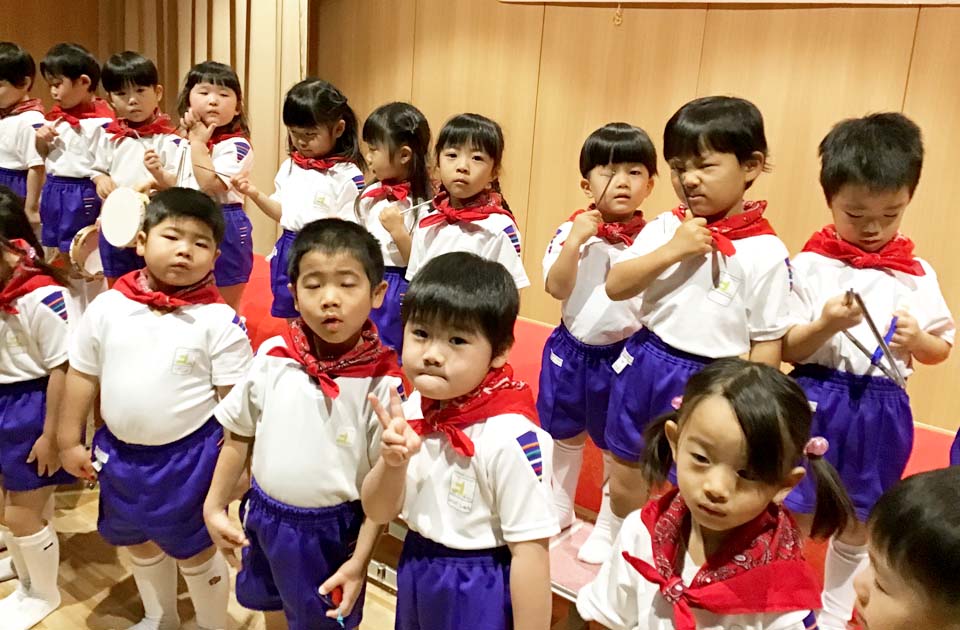 2021年12月 SuruSu上陽こども園 発表会の子ども達の様子