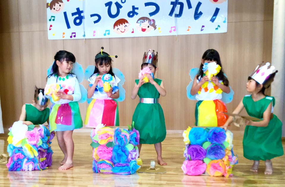 2021年12月 SuruSu上陽こども園 発表会の子ども達の様子