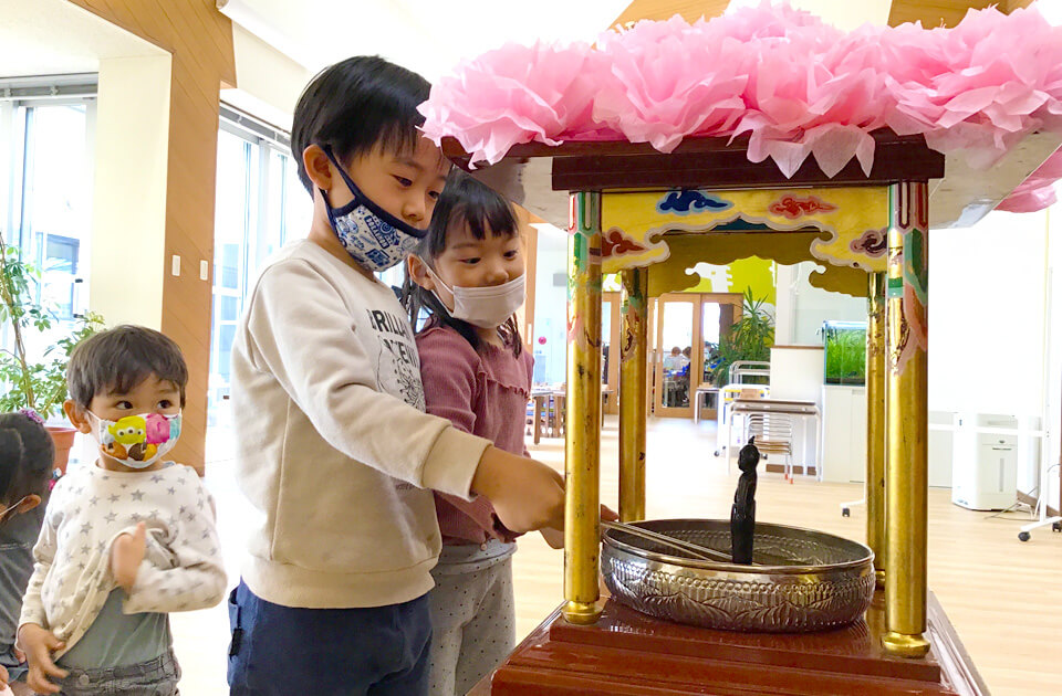 2021年4月 SuruSu祝昌こども園花まつりの様子